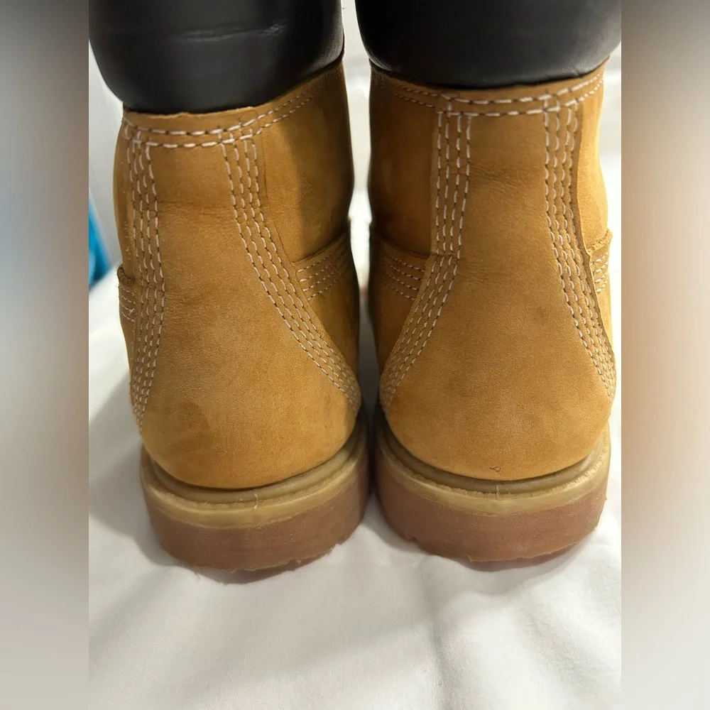 Timberland Boots - Picture 4 of 5